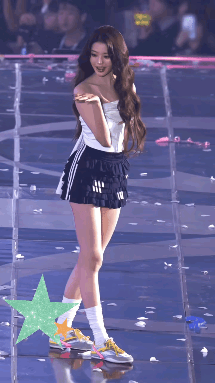 外国女明星中，最喜欢张元英。