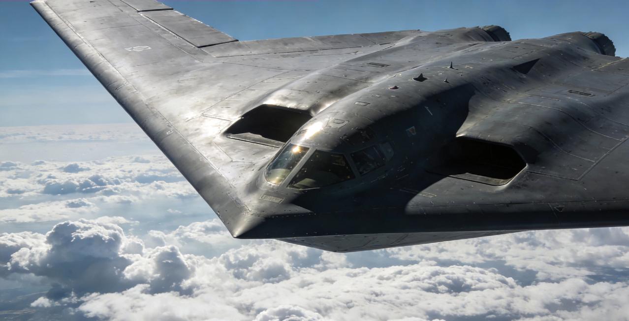 美军B-2轰炸机转入高战备据美方消息，本土怀特曼基地的B-2隐形轰炸机已提