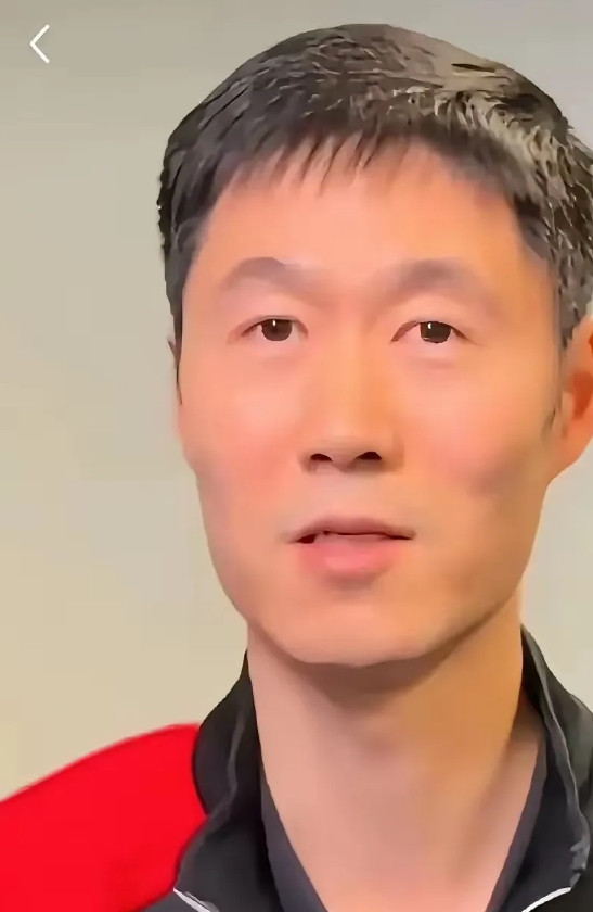 多哈世乒赛四分半钟官方总结里没提孙颖莎，却夸了王楚钦三次和王曼昱一次！王励勤
