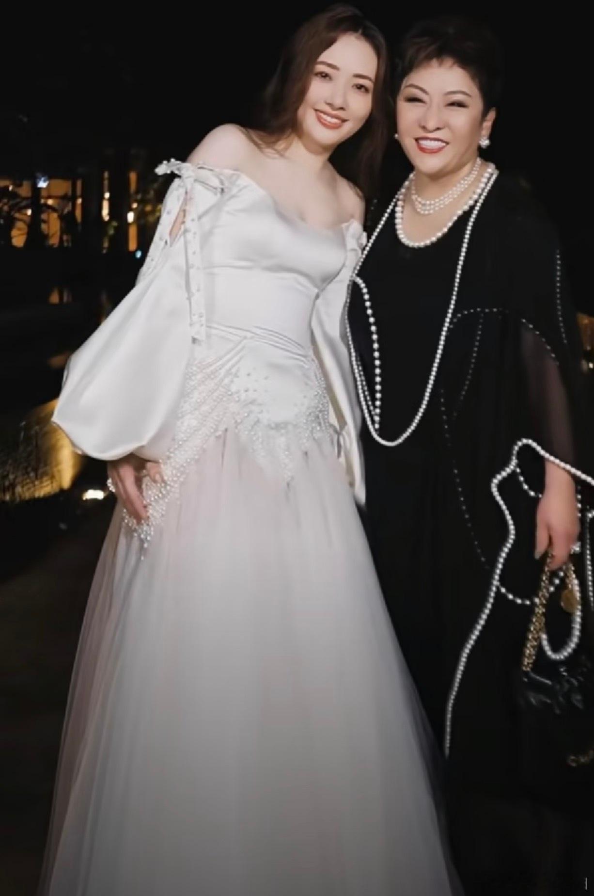 郭碧婷父亲患肺癌郭碧婷父亲表示：相信向太回说可能时日无多也是我女儿和她说的，小细