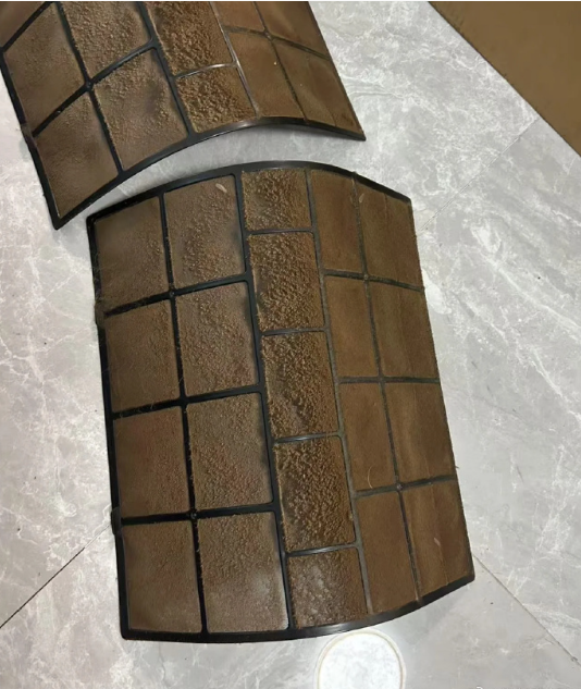 终于找到空调一直有味道的原因了​​​
