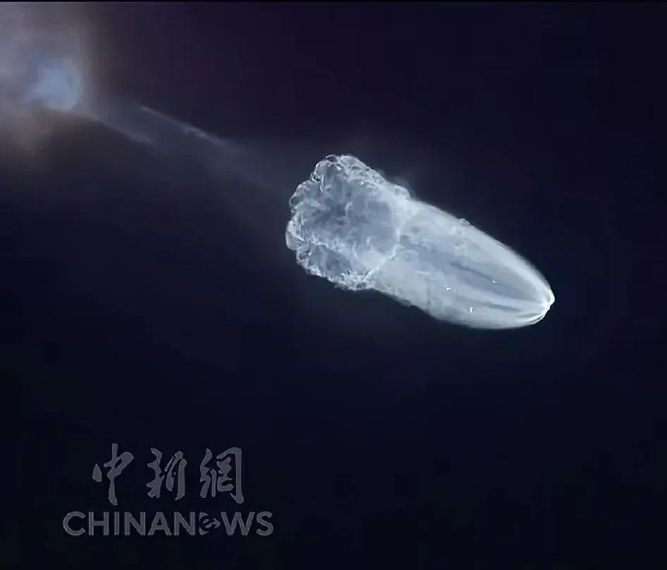 天舟九号：我在太空打水漂，“水母”是我在天空之海留下的浪花。7月15日凌晨5点3