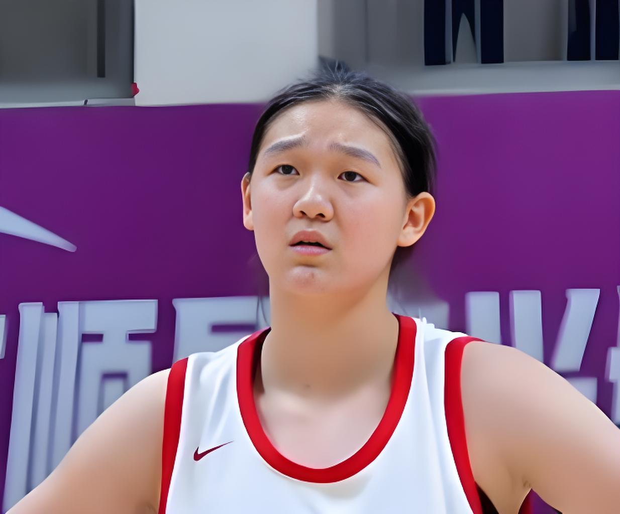 孙晗昀两战砍36分19篮板，“内外兼修”成为最稳定一环。U18女篮亚洲杯，中国