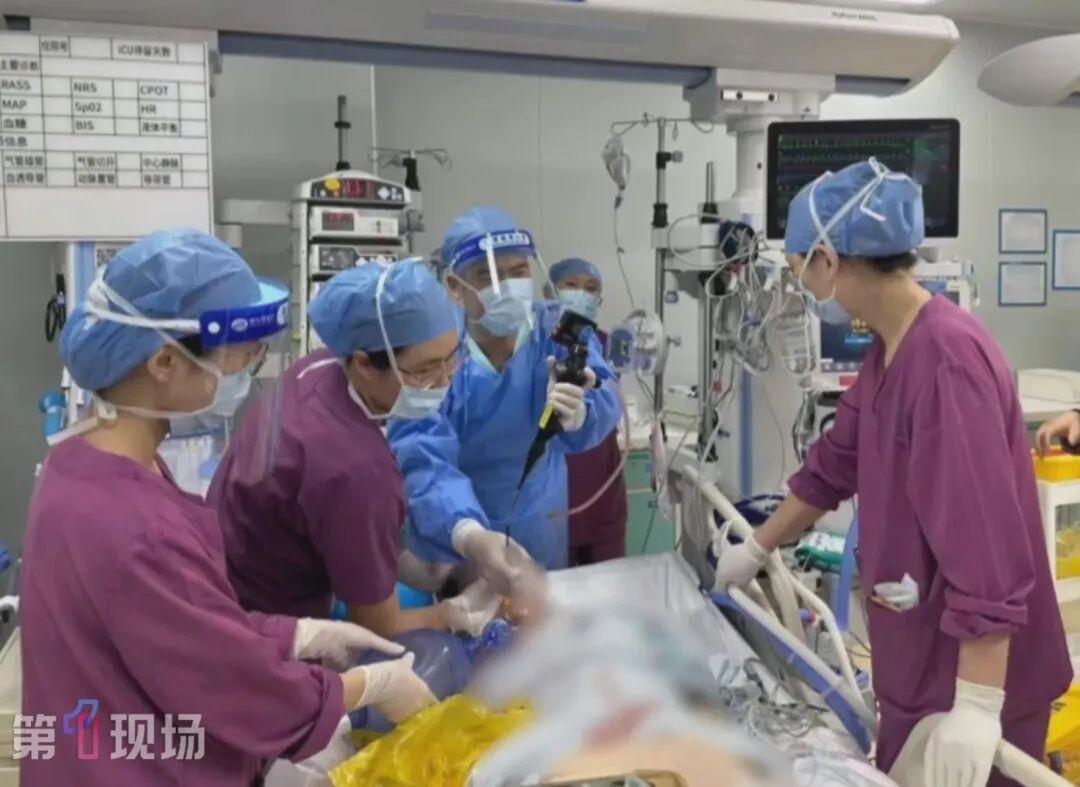 “真突然啊！”8月2日报道，广东，一女子去漂流时，呛了几口水，晚上时候，她感觉喉