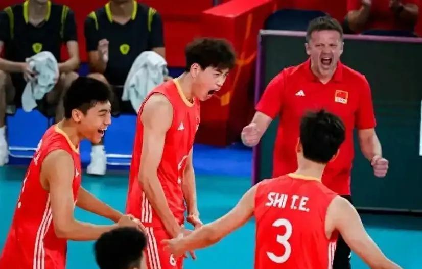 决胜局连丢5分，中国∪21男排2-3惜败埃及，错失超级大逆转！男