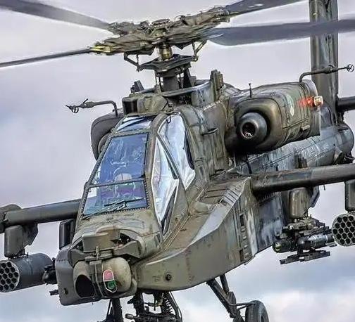 为何我国歼20都造出来了，却造不出美国阿帕奇这种直升机？说实在话，阿帕奇直升机自