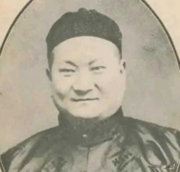 1949年，上海胜利后，我党准备清算青帮老大，助手问陈老总：“还有个叫顾竹轩的怎