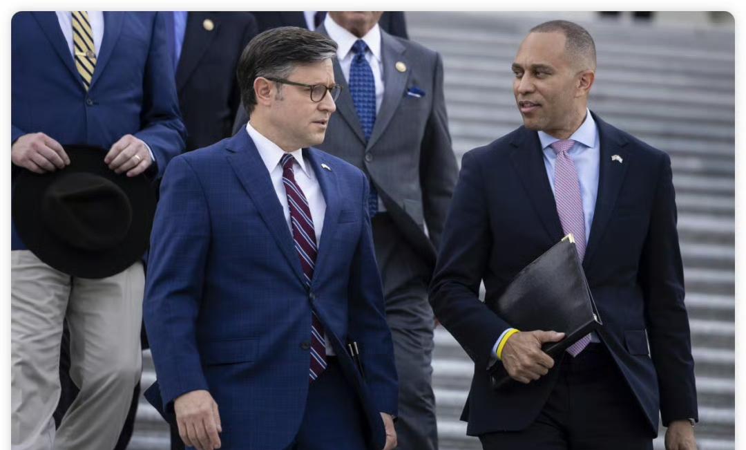 美众议院即将对参议院通过的CR（临时支出法案）进行表决。议长迈克·约翰逊已经要求