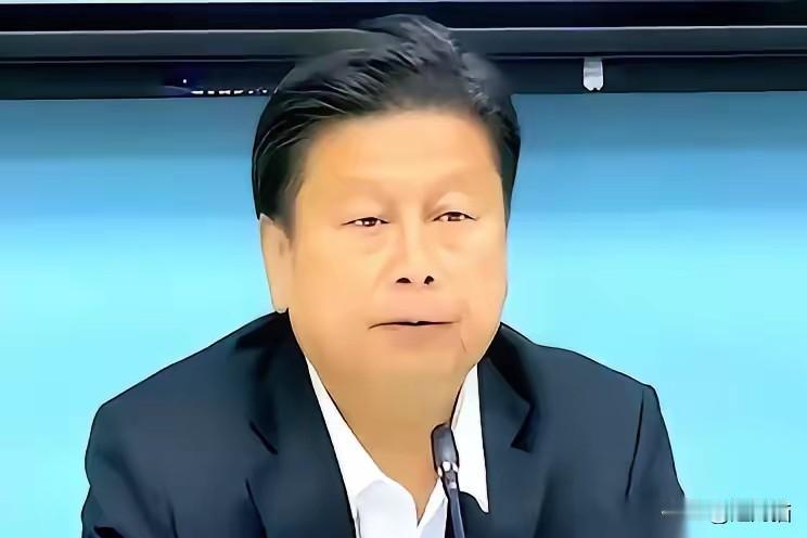 国民党那帮人，终于来了个能镇得住场子的。就那个傅崐萁。以前他们在立法机构里，