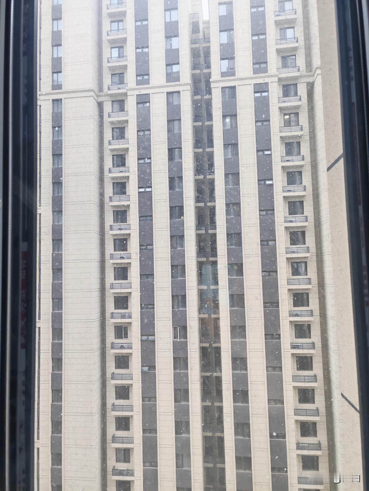 买房买的是附加价值，房子说白了就是一堆混凝土，买的是位置。2019年毕业，去