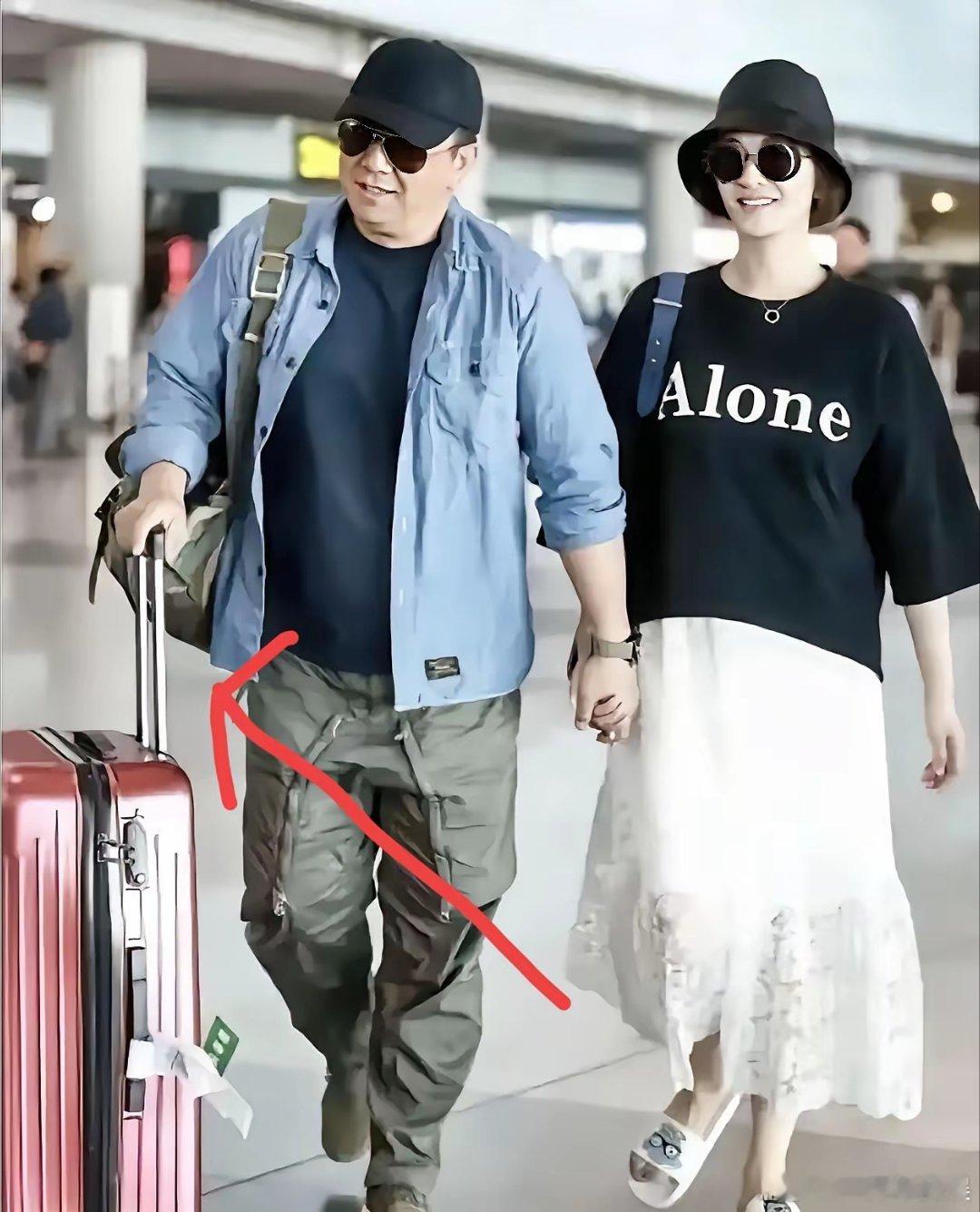 李小冉是不会离婚的原因很简单不是她老公徐佳宁资源好，又有钱，而是因为她老公对她很