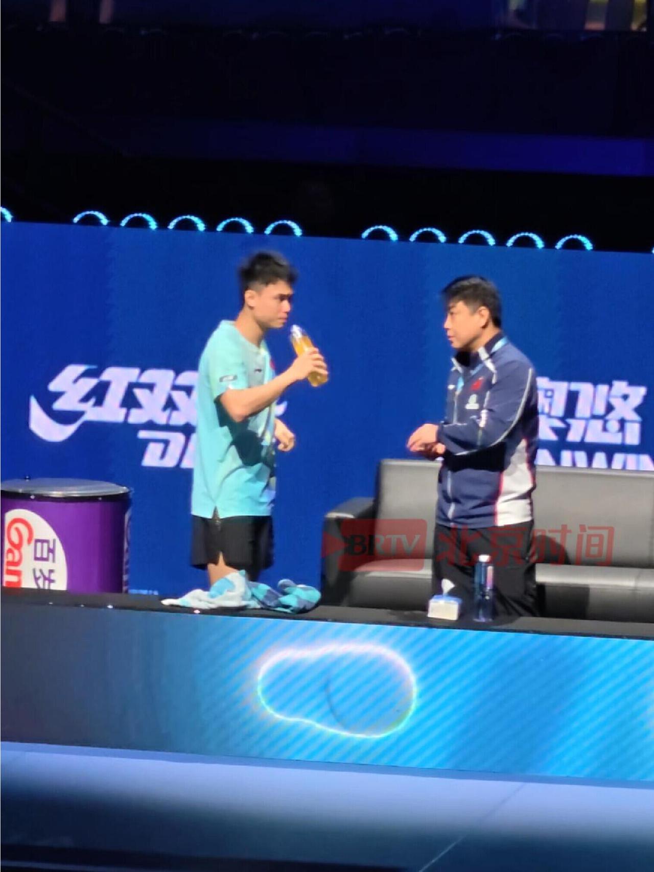 周启豪上场，可以说是开门红，澳门世界杯七号也是好起来了，王皓全程陪伴，指导到位，