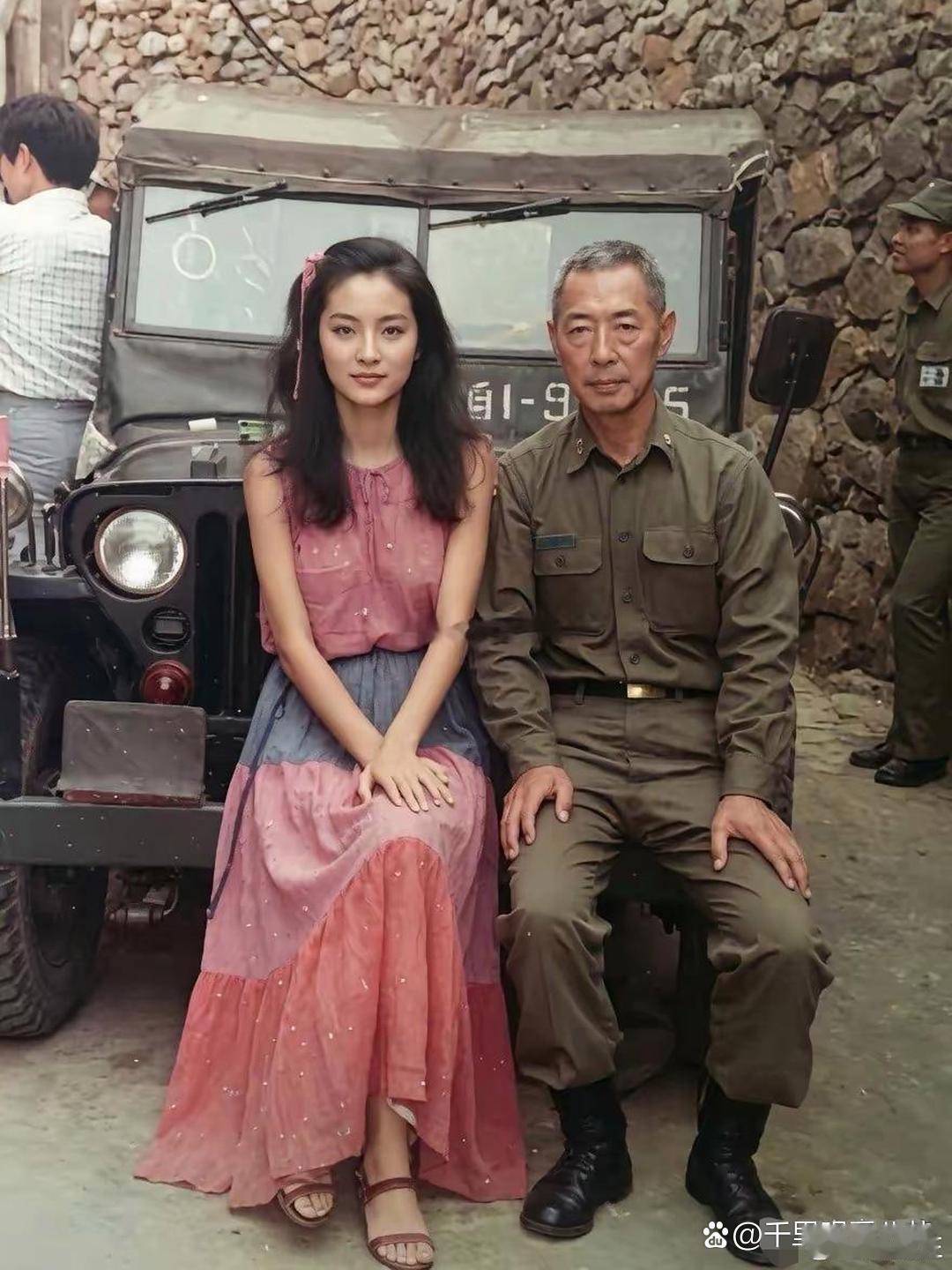 年轻时的林青霞太漂亮了，无美颜无滤镜纯天然长相。