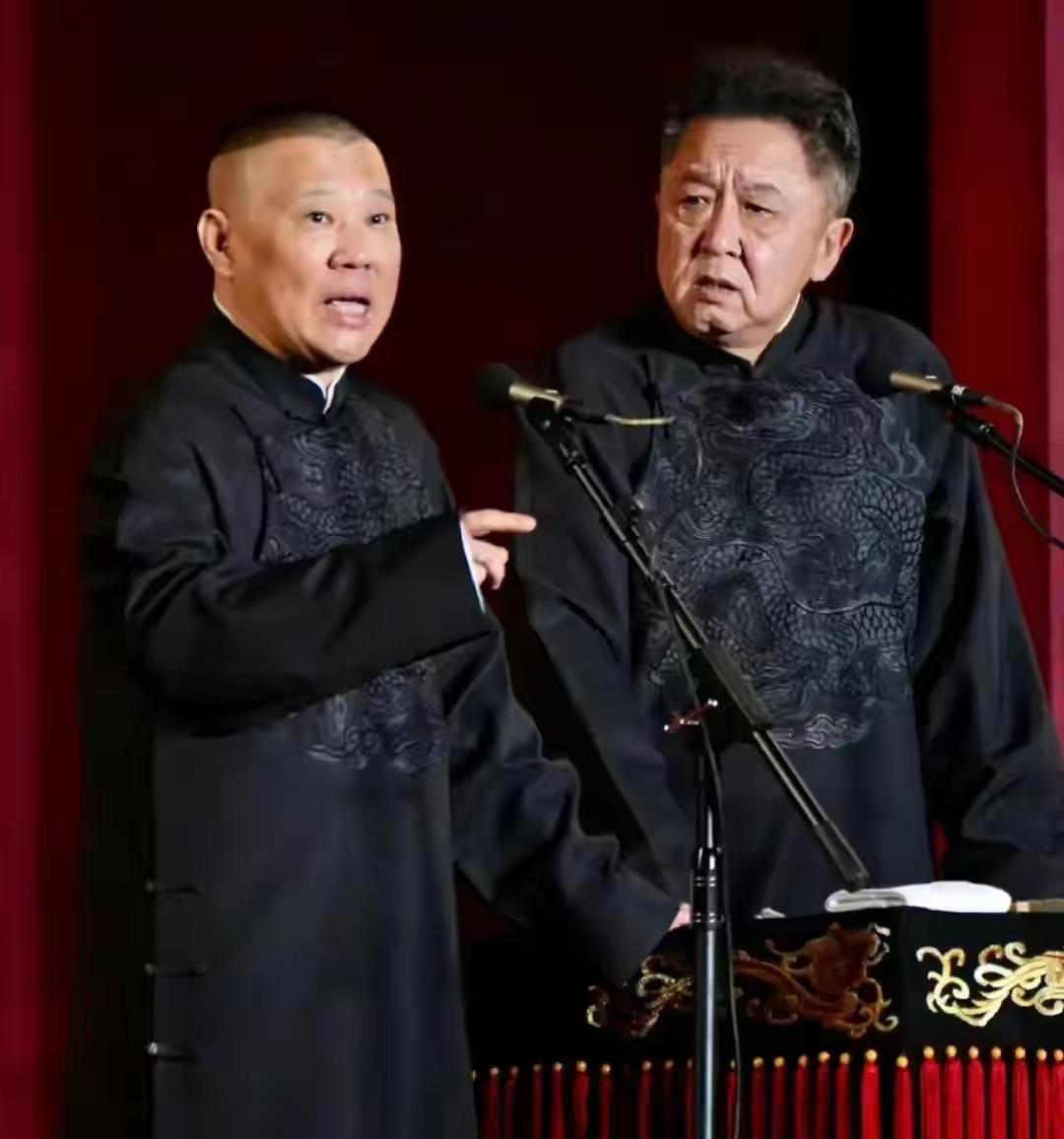 郭德纲事件说明了什么？很多人觉得郭德纲这次出事是因为唱了那两句。但你仔细想想