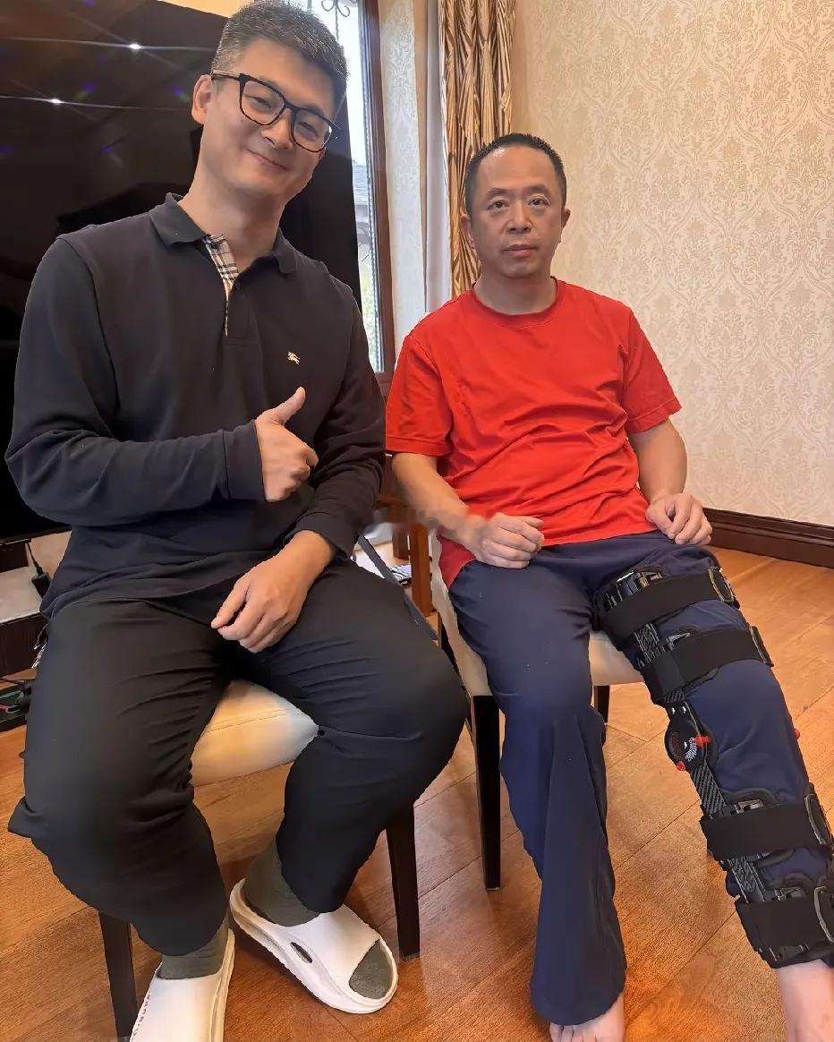 近日，周鸿伟攀岩腿部受伤，网友估计完全康复,要两年时间，而且有可能会有后遗症，感