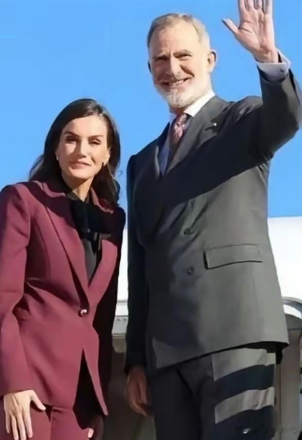 送走西班牙国王，迎来泰国国王！初冬的京城很热闹！刚刚与远道而来的西班牙国王告