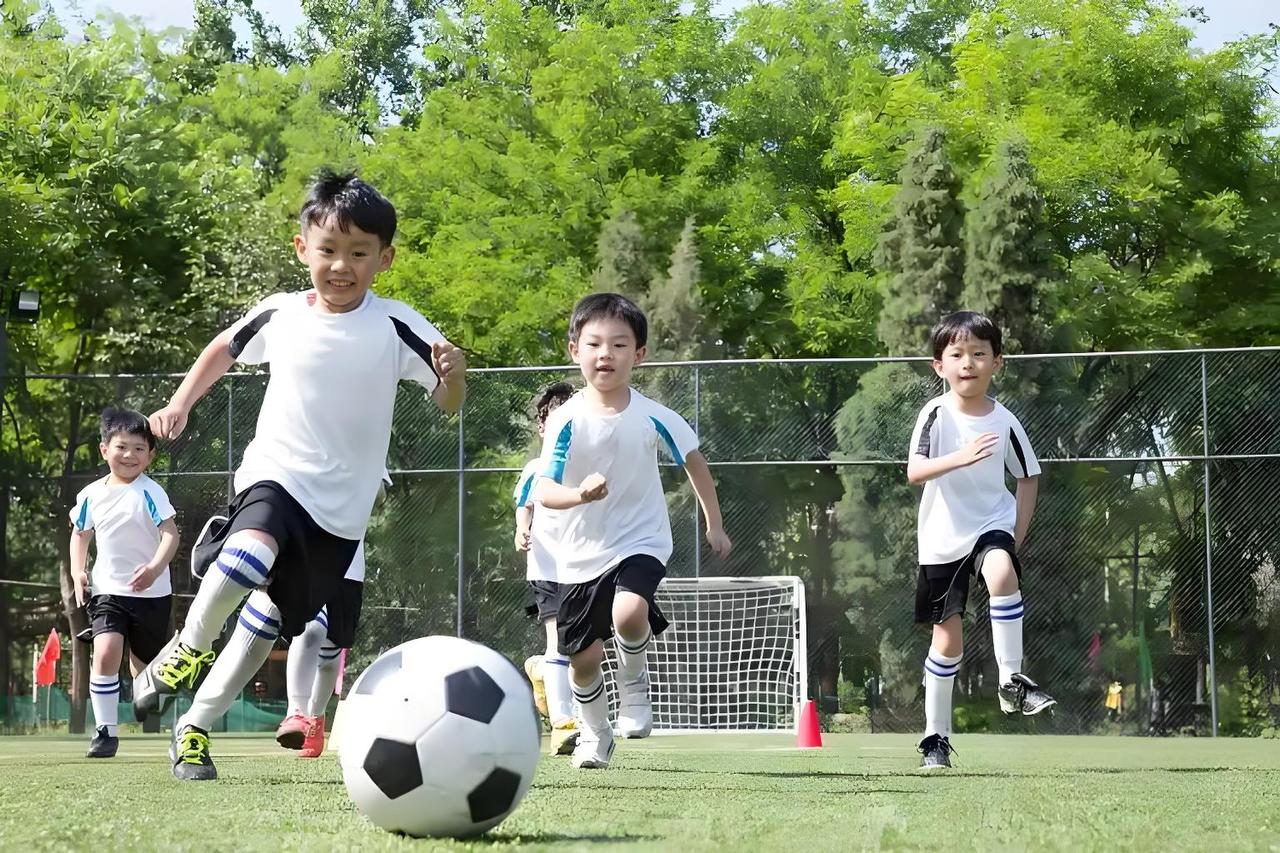 你觉得孩子有哪些爱好值得从小培养孩子有些爱好从小培养，真心受用一生。阅读就很