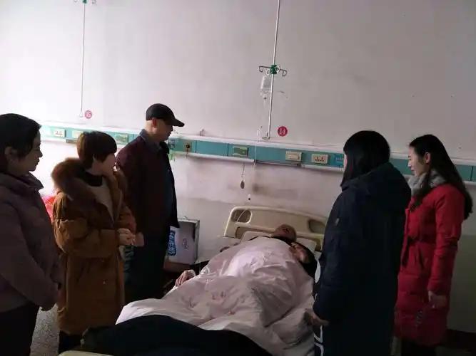 一位大夫朋友告诉我，马上过年了，医院会出现一种新病，叫做“天边孝子综合征”。这