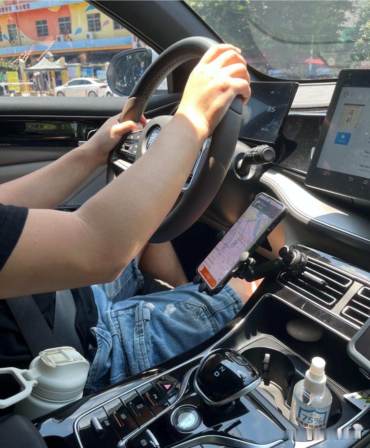 45岁大叔，在广州跑网约车7年，还清60万外债！我也没读过多少书，前几年公司倒