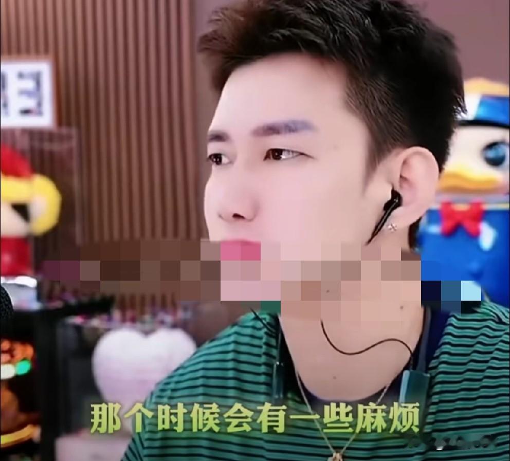 阿哲解释yy官司判赔时不回国原因。阿哲与“老东家”y