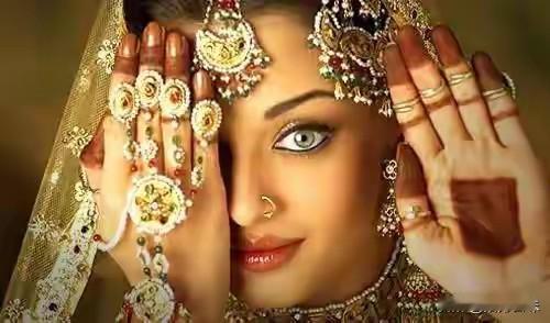 从历史来看印度与巴基斯坦是同一人种，来自印度西北部的“雅利安人”与南亚次大陆本地