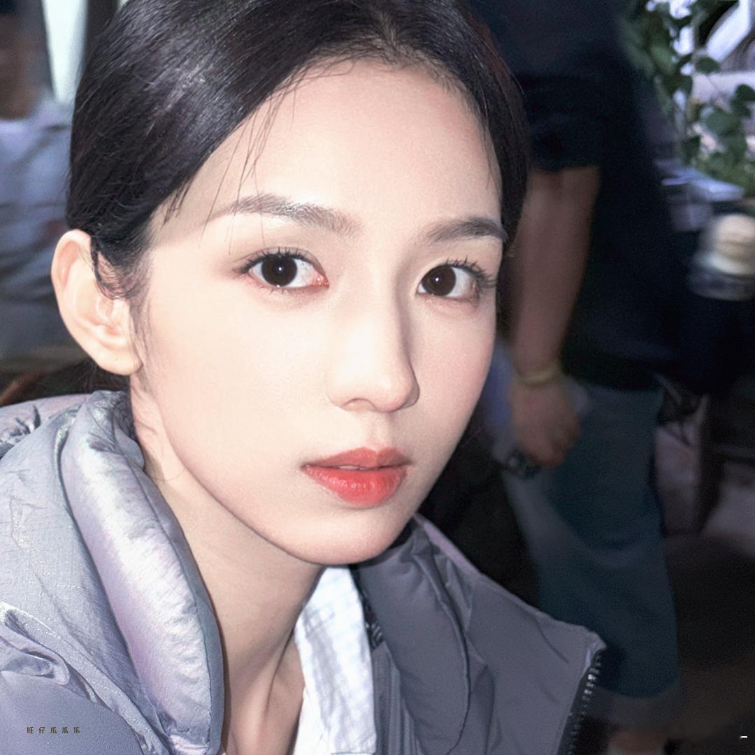 女生头像｜女明星｜夏日｜氛围感周也如此元气生气勃勃的一个女子