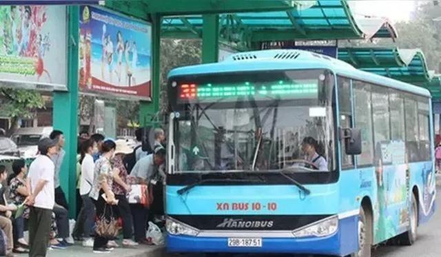 近日越南胡志明市从龙国采购了一批电动公交车，竟引得部分越南市民的反对，呼吁坚决抵