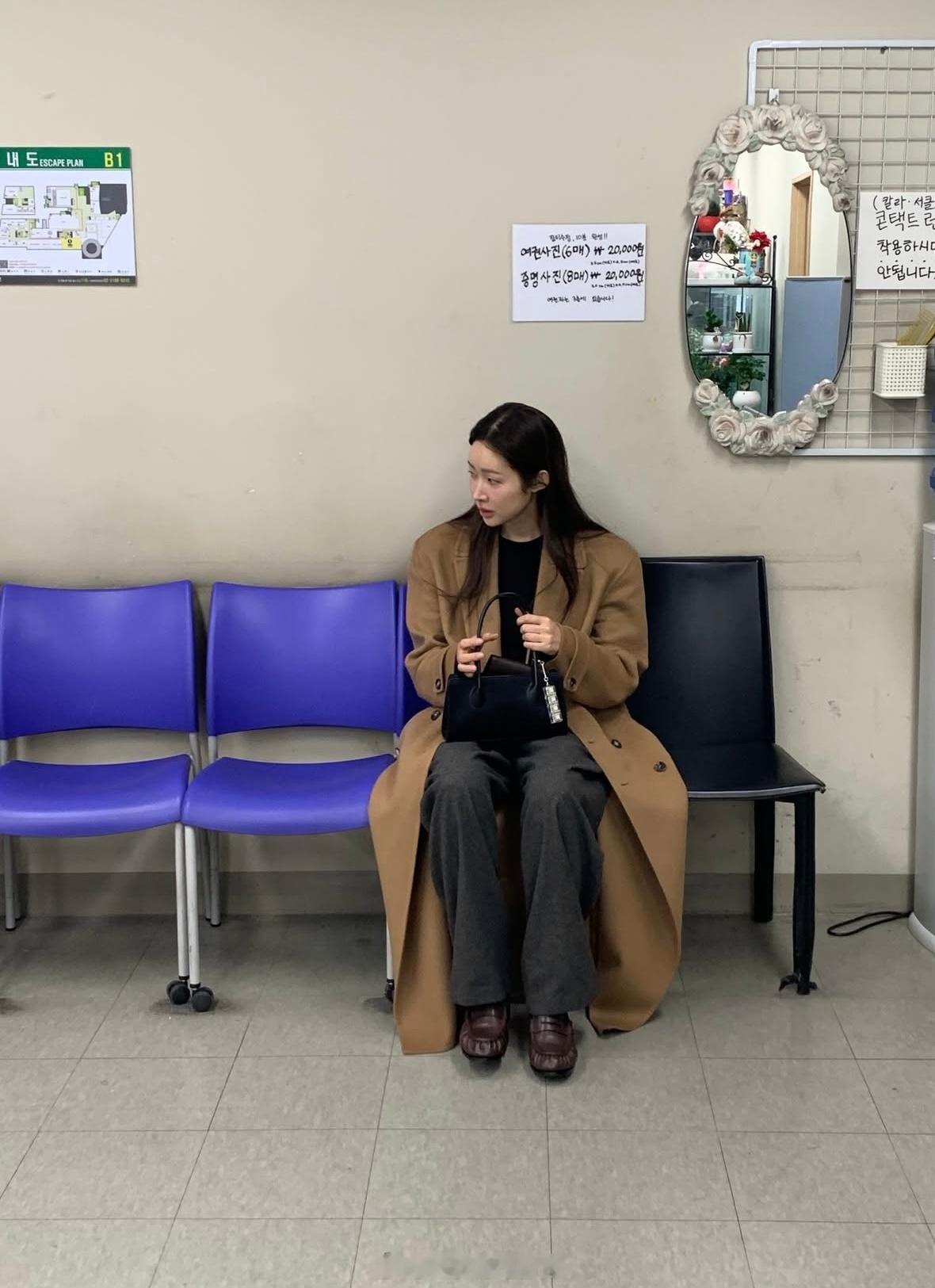 穿搭分享连续更新第2658天韩国时尚女生日常搭配车女士穿搭韩系穿搭超能新星汇新