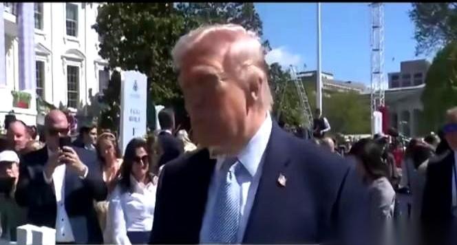 特朗普对着一堆镜头，嘴巴一张，一个词就砸了出来——“动物”。他说的是伊朗人。八