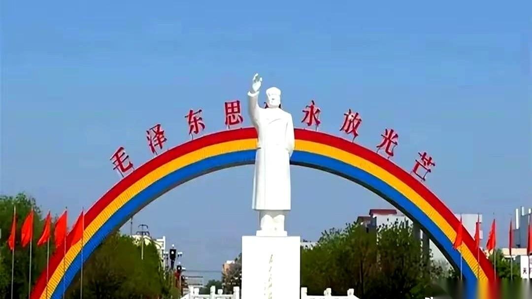 很多人都说，南街村是中国农村的顶配，是所有农民的理想家园。但他们没告诉你，南街