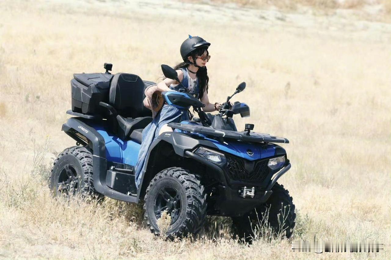 田曦薇：甜妹脸配狂野车技，反差感直接杀疯了🤯谁懂啊！田曦薇这组图直接把“