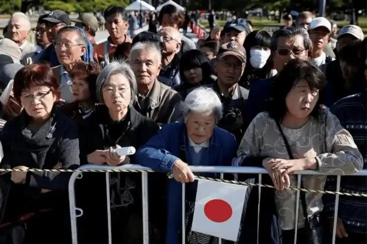 87万中国人定居日本，是当地最大的外籍群体。但一个从东京回国的朋友说了句大实话：