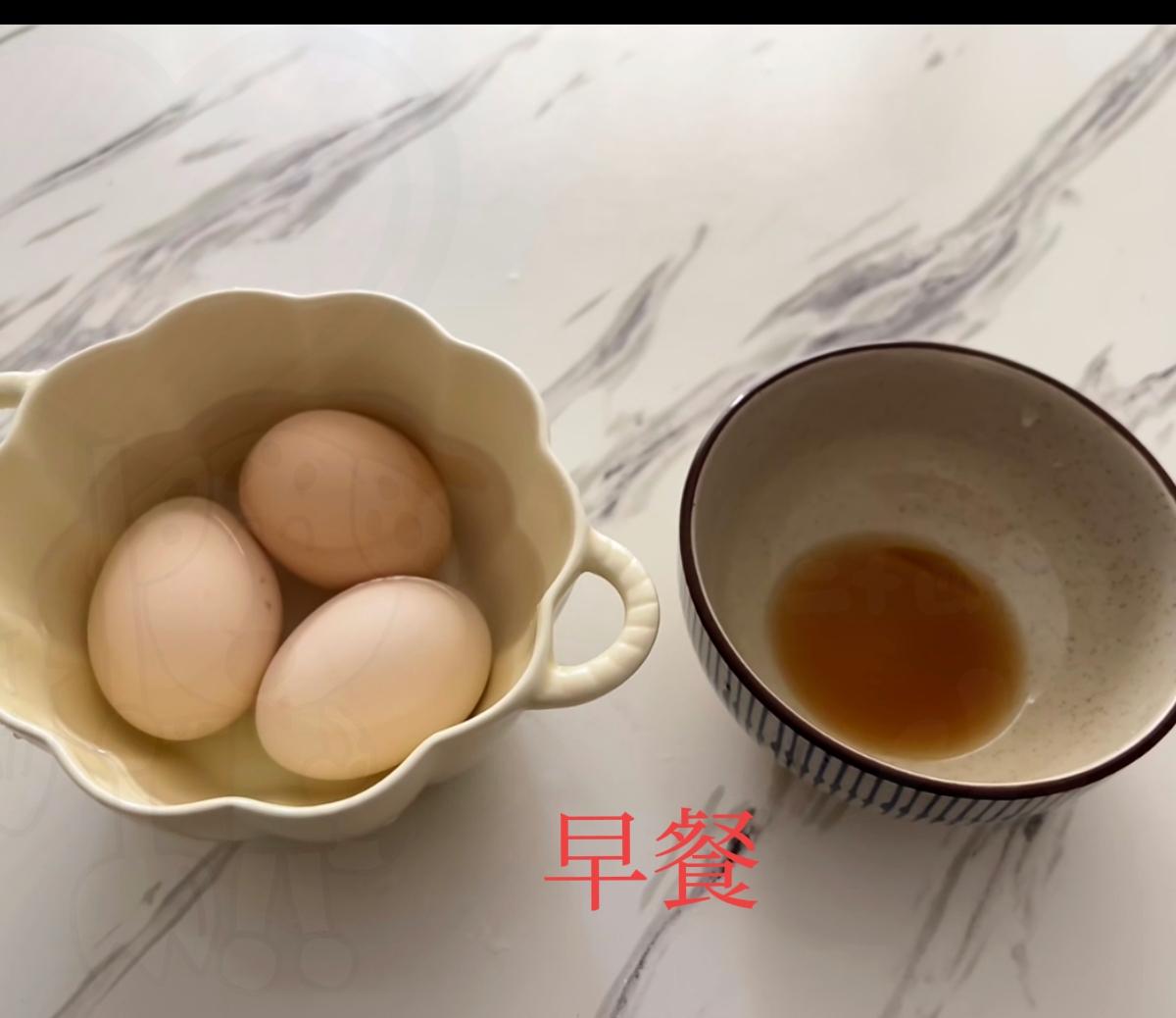 43岁同事早餐只吃3个蛋，坚持8年气色白里透红、精力拉满，谁看了不心动？我跟风照