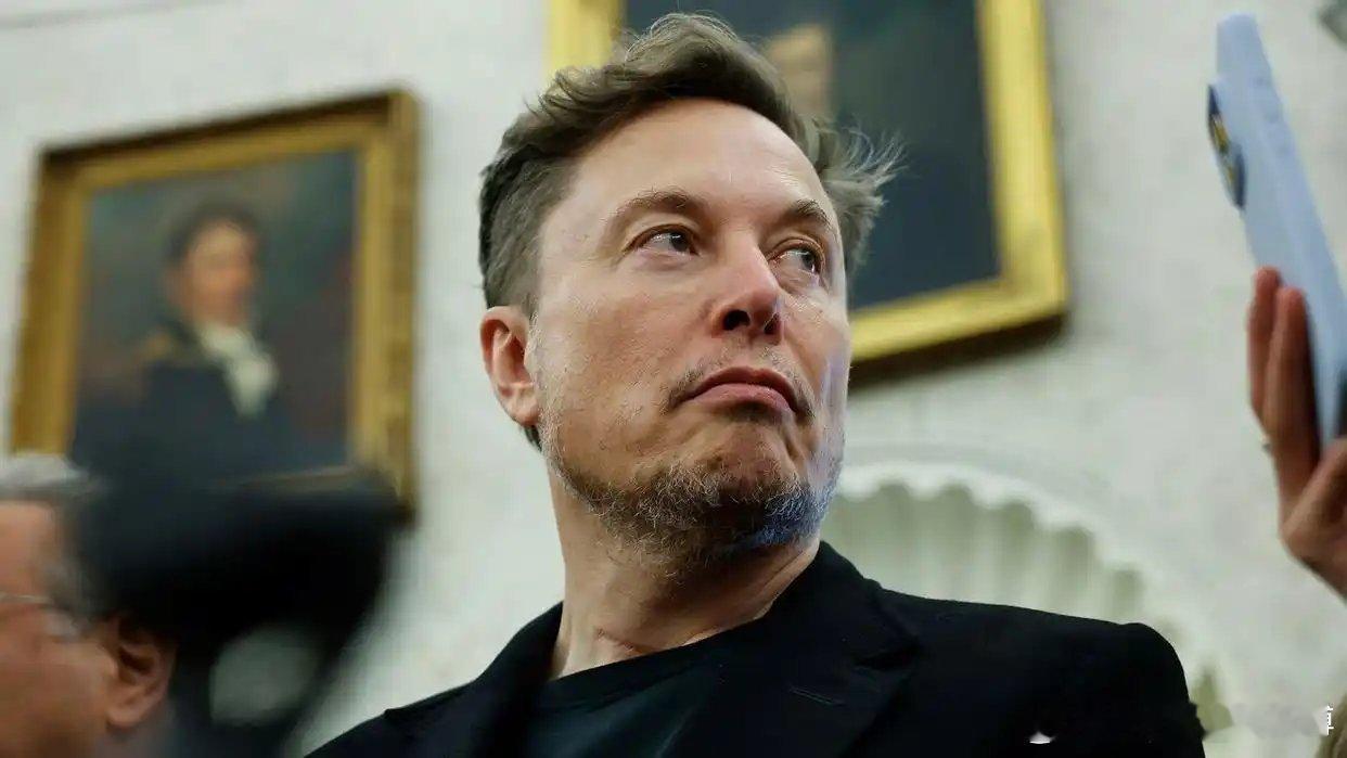 马斯克发文官宣：特斯拉FSD要全面整合奥斯汀Robotaxi的技术！老马相信这波