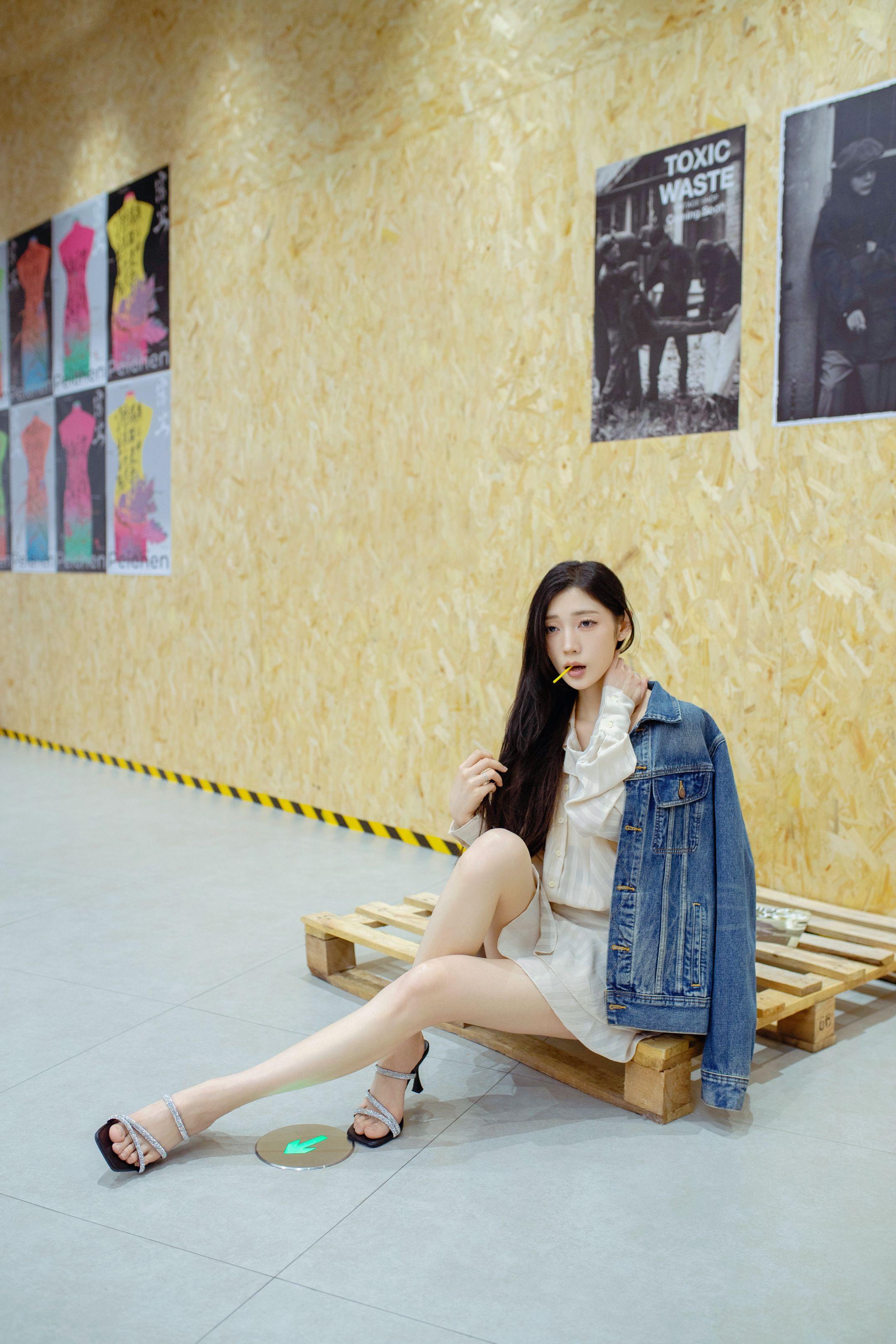 拍照姿势 街头穿搭 酷女孩穿搭 长腿女神 街拍小姐姐穿搭