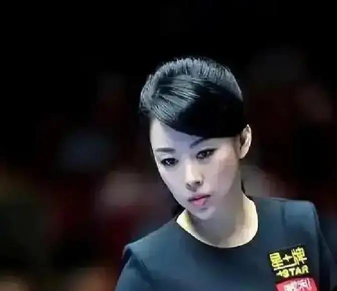 住着8亿豪宅的潘晓婷，正在疯狂“砸钱”做一件看似亏本的事：教孩子打台球。她