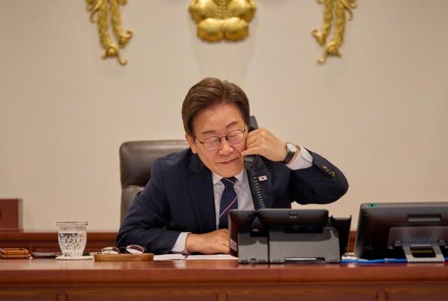 李在明赌对了！中国订单救活了韩国经济！去年李在明上台后，做了一个最正确的决定：主