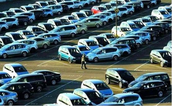 我告诉你产能过剩的尽头是什么。是战争。要搞明白产能过剩的尽头为啥是战争，回头看