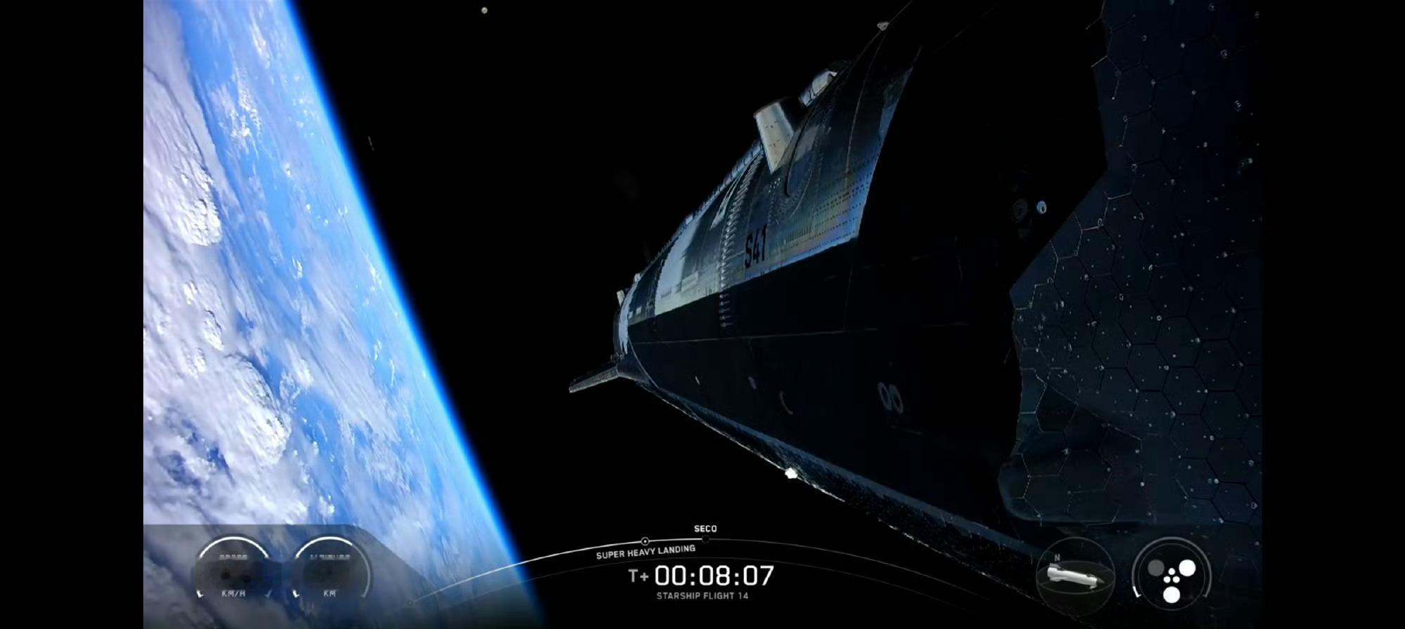 【马斯克SpaceX航天星舰第14次飞行过程中，一台真空发动机出现故障，任务