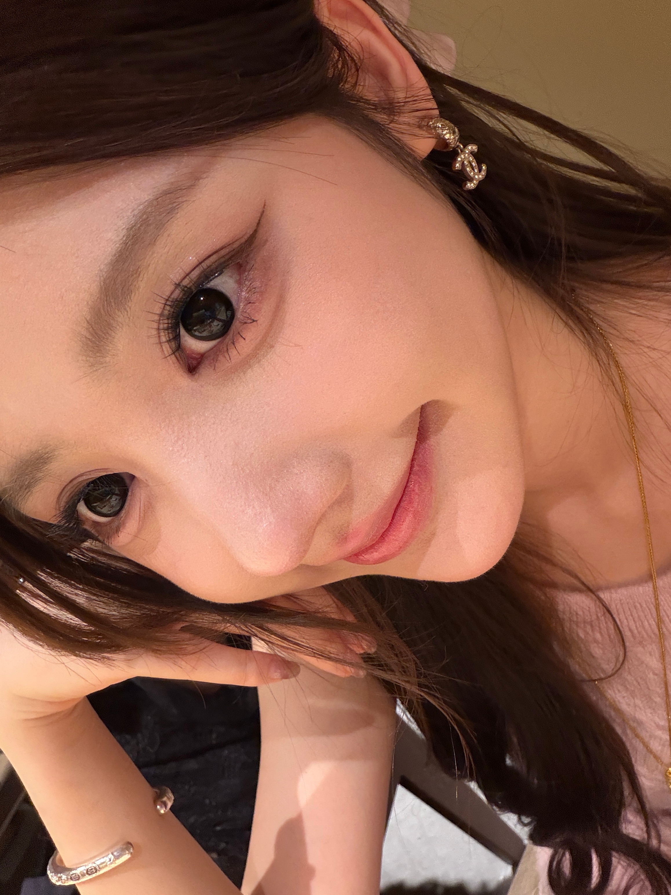 今天自己画的妆满意满意