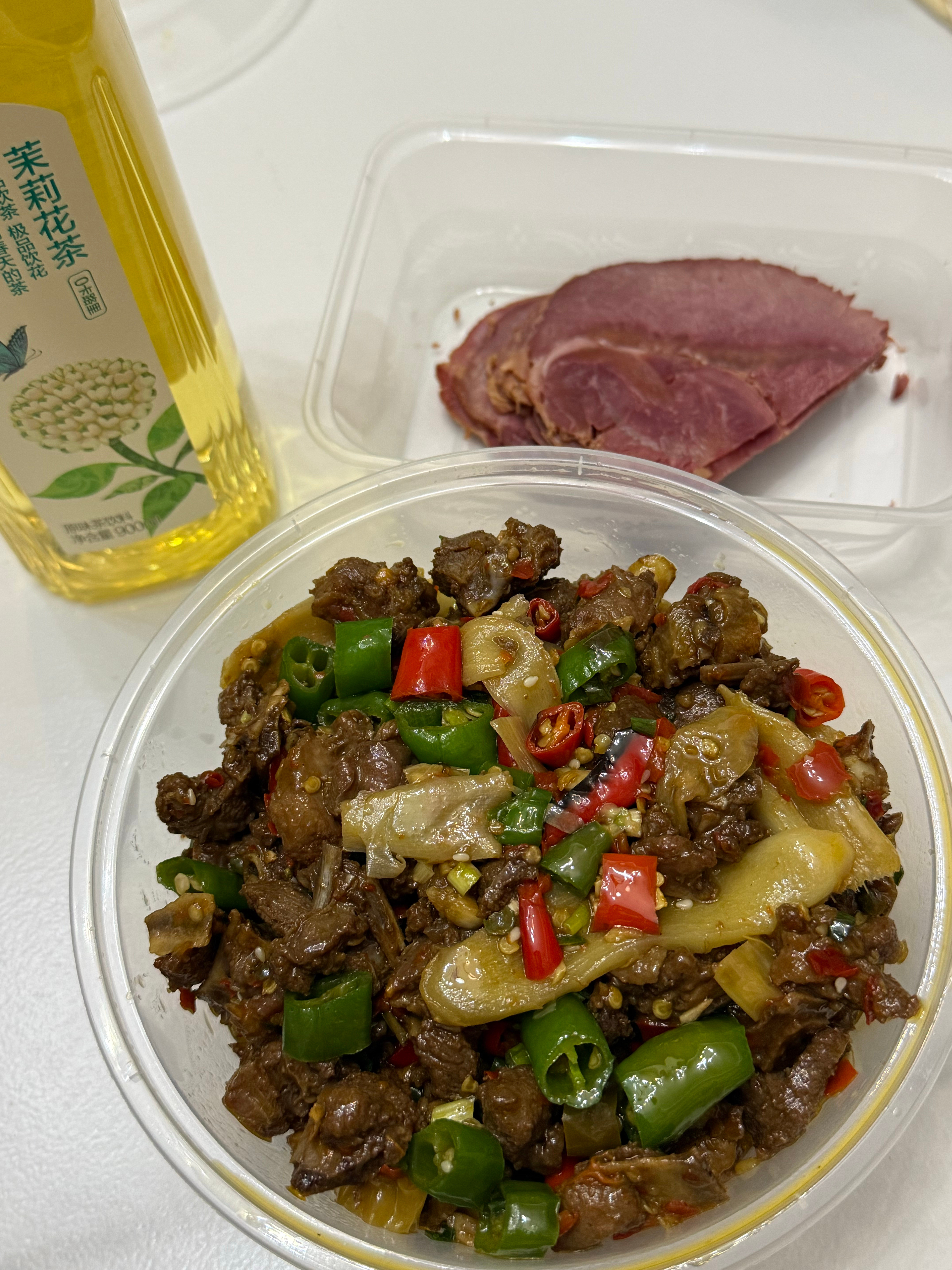 饭点也没吃饭打了一天游戏我爸就给我带宵夜回来