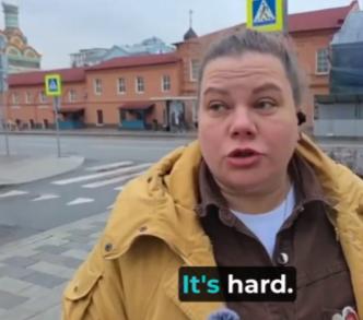 【莫斯科居民被问及为什么战争无法停止。“因为乌克兰”“她只想要战争，”俄罗斯人