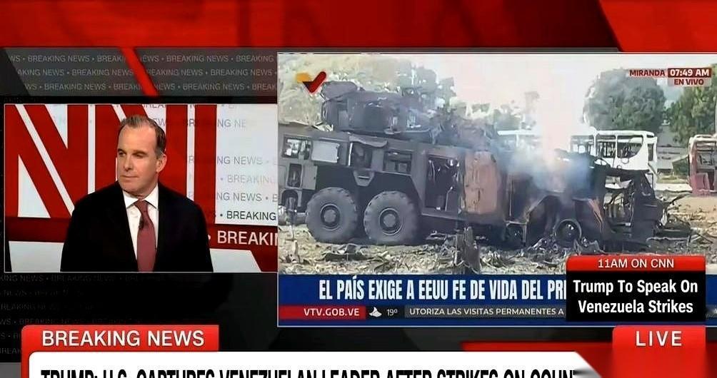 凌晨三点，150架飞机。黑压压的直升机，直接扑向人家首都，要去抓人家的头儿。