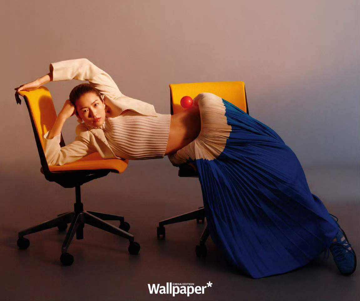 Wallpaper中文版刘雯封面大片Wallpaper中文版十月刊摄影：刘颂​