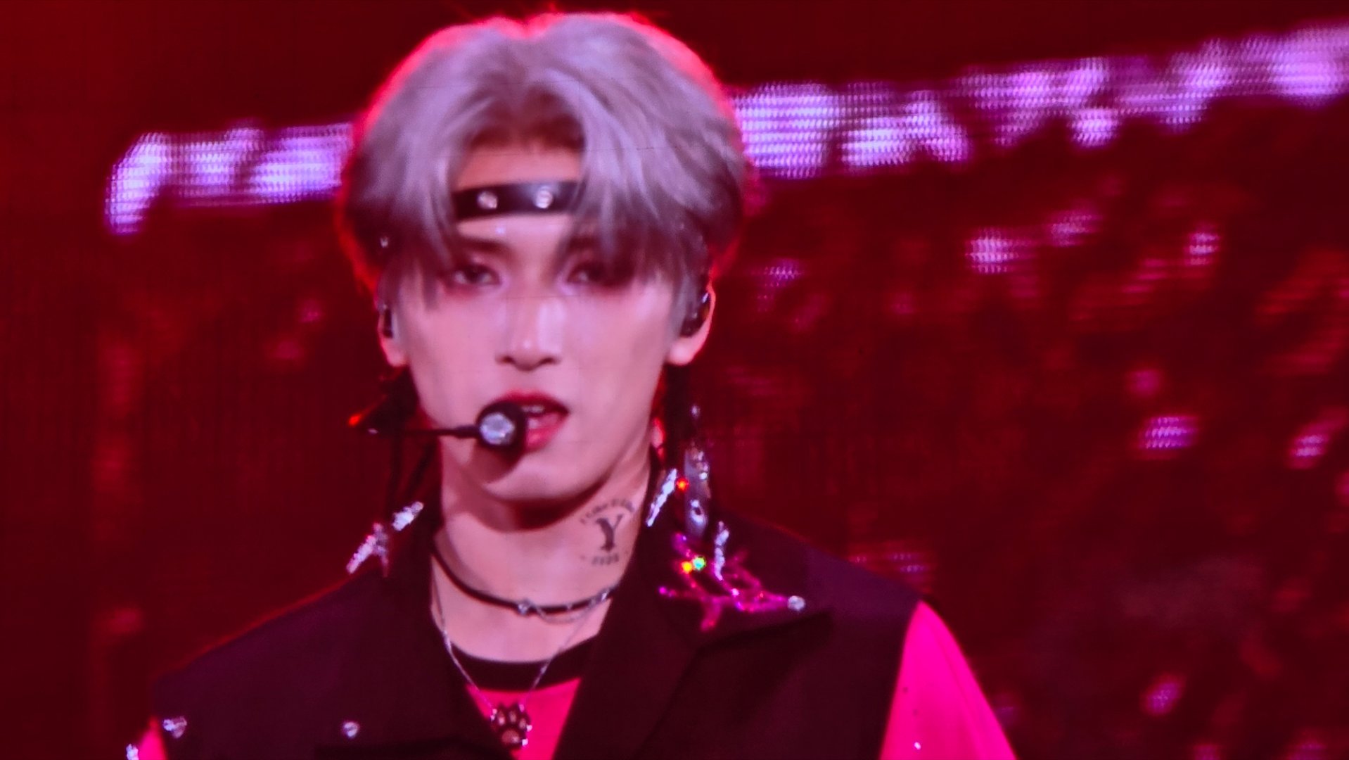 帅死了老公严浩翔戳脸颊饭撒