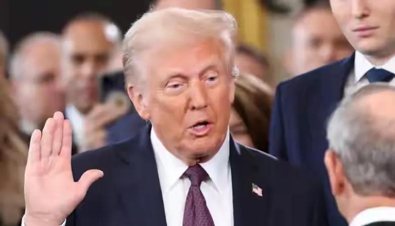 从目前中美贸易结构来分析：美国很多方面已离不开中国了，如人尽皆知的稀土，关键