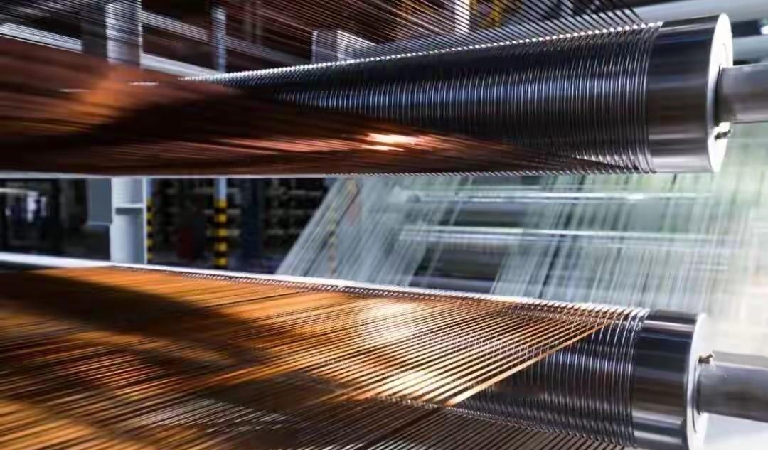 美：你们在中东捡的便宜也太大了吧！中：捡啥便宜了？美：现在中东打得热火朝天