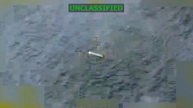 2025年12月22日，对于美军扣押委内瑞拉石油和超级油轮，中方表示：“美方随意