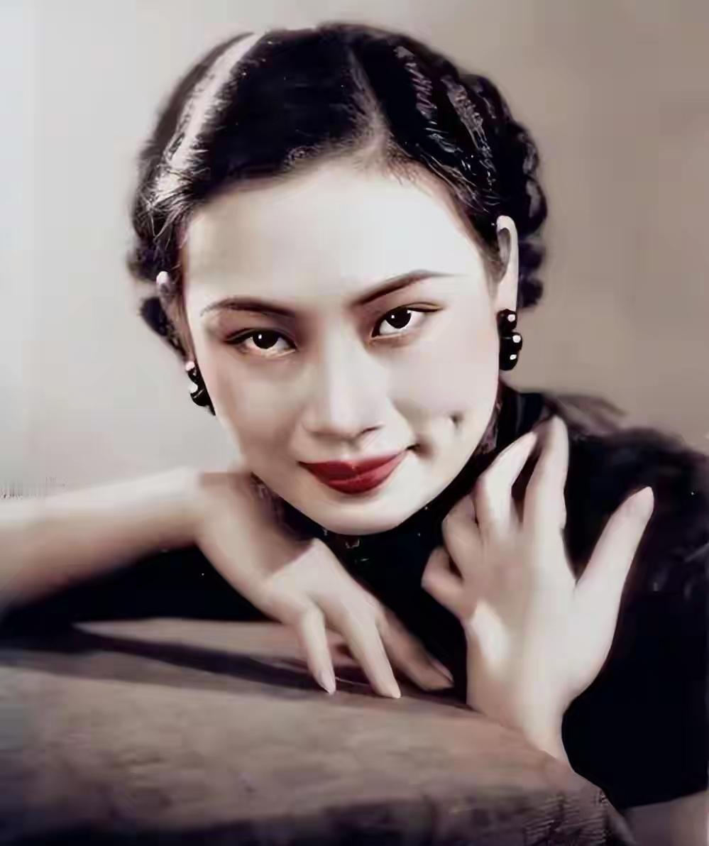 民国时期，拿过三届影后的美女明星胡蝶，居然被戴笠整整软禁了三年！那些年报纸上