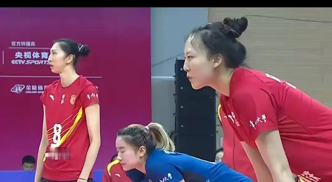 她们是故意输的。这顿3比0的暴打，江苏女排等了太久。看技术统计：吴梦洁轰下